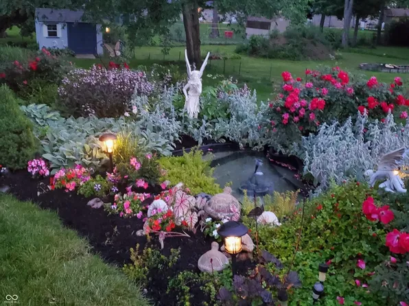 921 Morgan Dr, Indianapolis, IN 46227