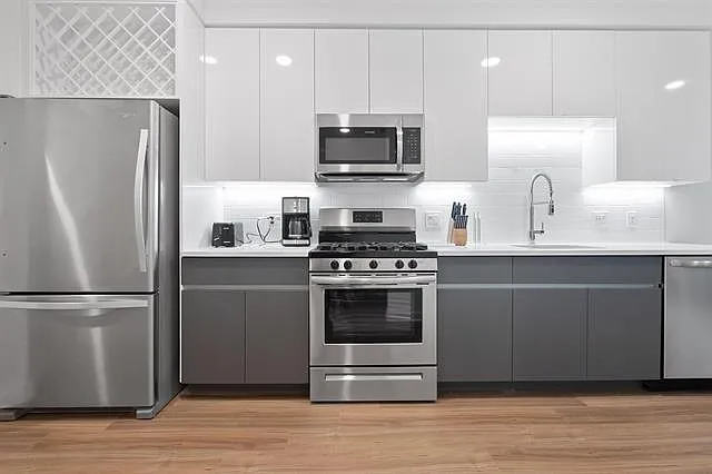 Studio, $2,395 — Photo 4