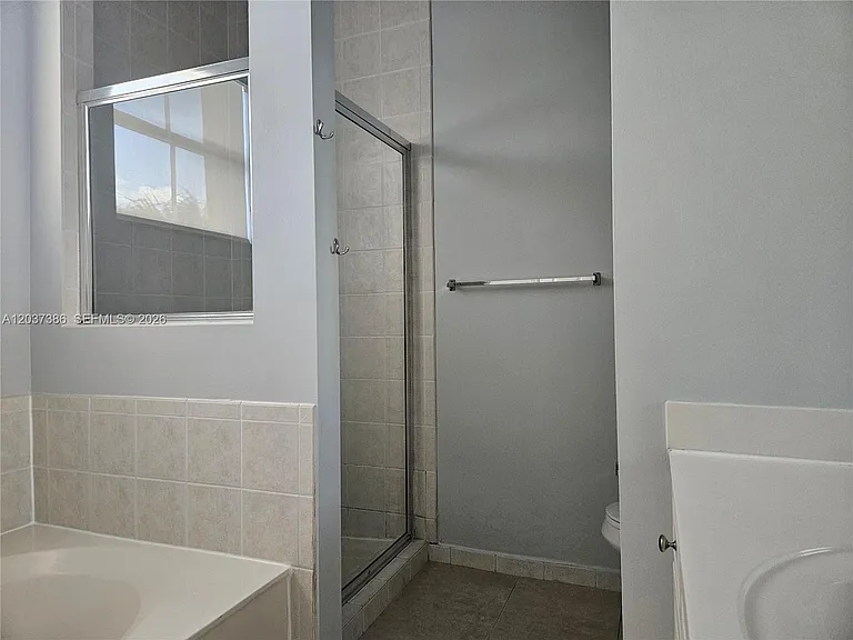 15270 SW 30th Ter — Photo 9
