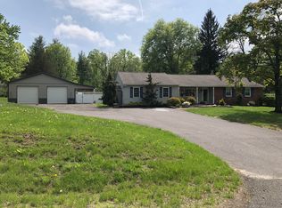 72 N Dietz Mill Rd, Green Lane, PA 18054