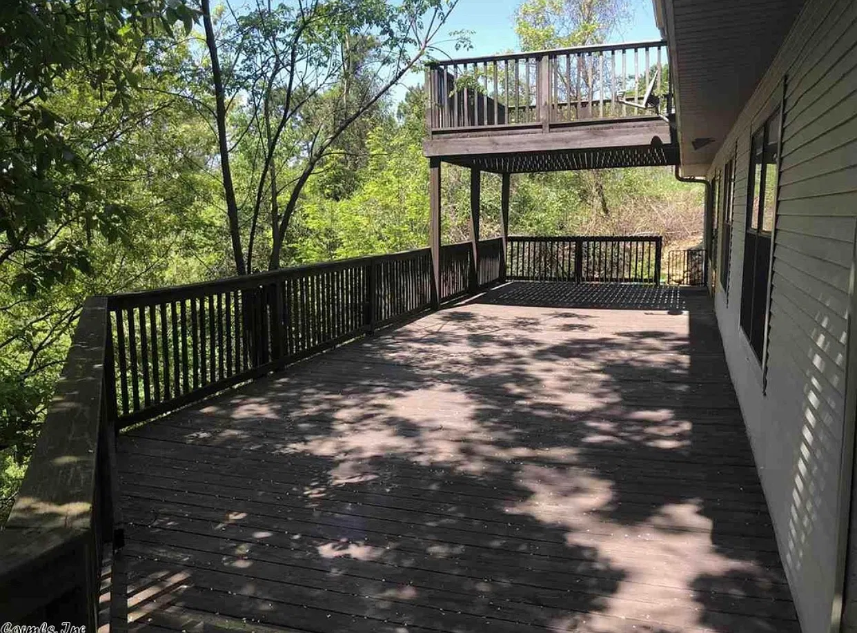 4 bed, 3200 sqft, $2,500 — Photo 2