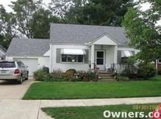 135 9th St NE, North Canton, OH 44720