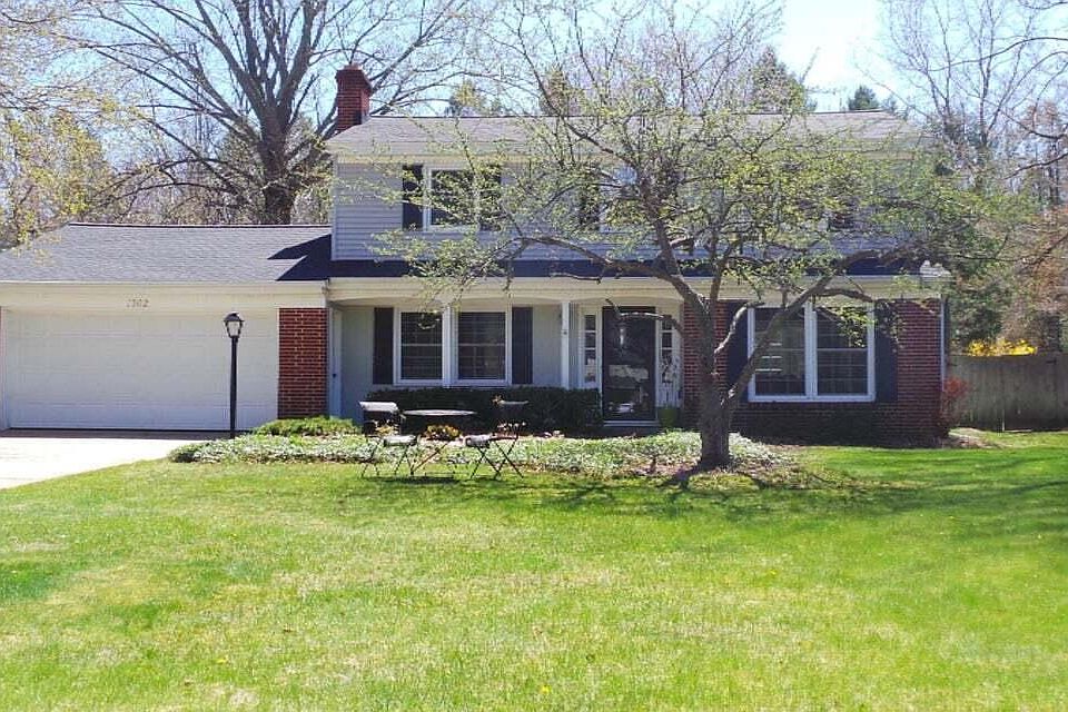 1st image of 1302 Heather Dr