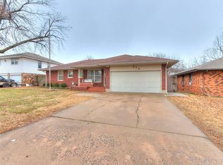 212 W Glenhaven Dr, Midwest City, OK 73110