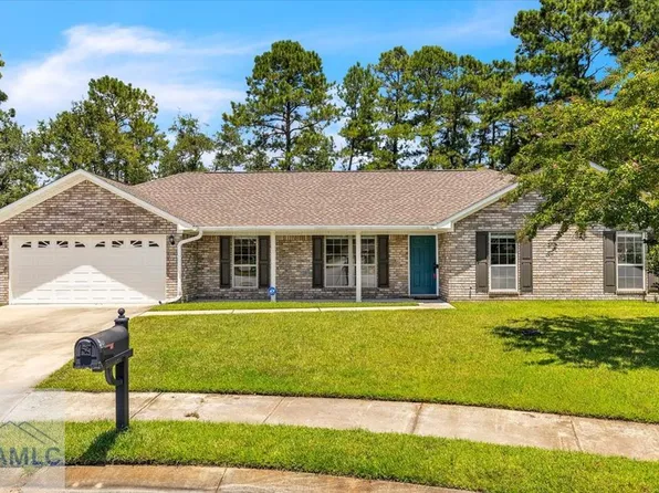90 Charleston Ct, Midway, GA 31320