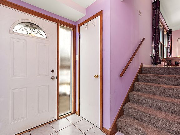 4th image of 10657 Laramie Ave