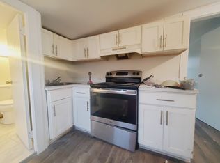 76 Pearsall Ave FLOOR 3, Jersey City, NJ 07305