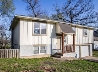 5120 Goodman Ln, Overland Park, KS 66202