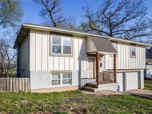 5120 Goodman Ln, Overland Park, KS 66202