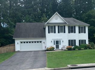 1221 Coronado Dr, Salem, VA 24153