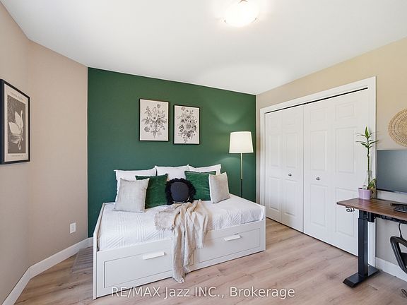 5th image of 1 Cooper Ct
