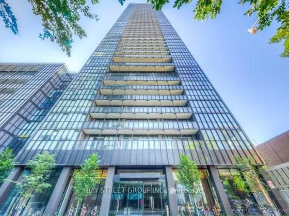 101 Charles St E #4210, Toronto, ON M4Y 0A9