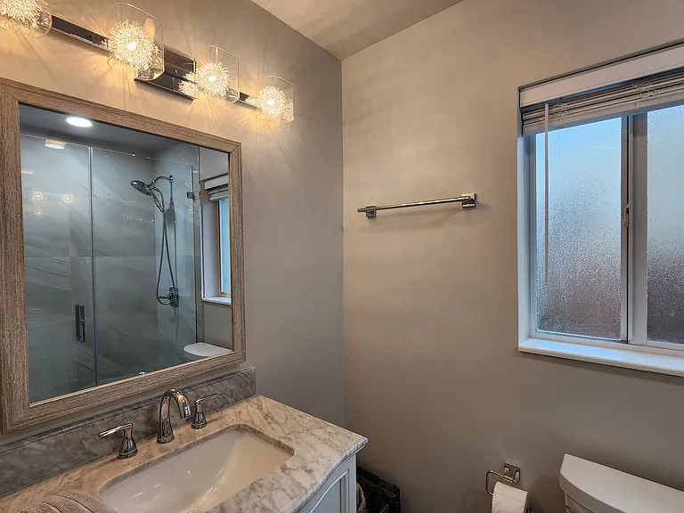 1207 NE 12th Ave #1 — Photo 12
