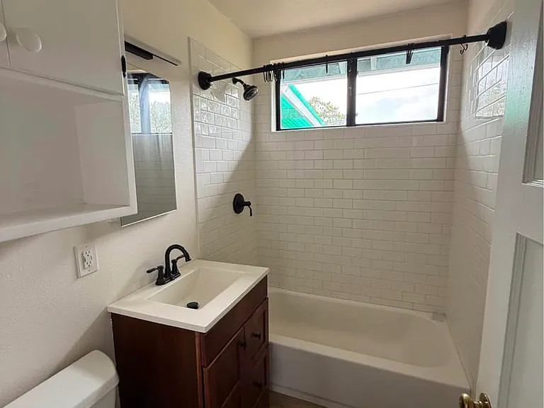 211 N Tassajara Dr — Photo 7