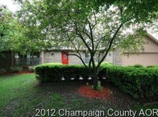 401 E Pond Ridge Ln, Urbana, IL 61802