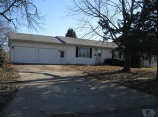 405 S Elm St, Toledo, IA 52342