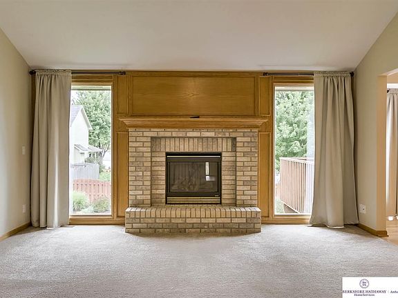 5th image of 307 Castle Pine Dr