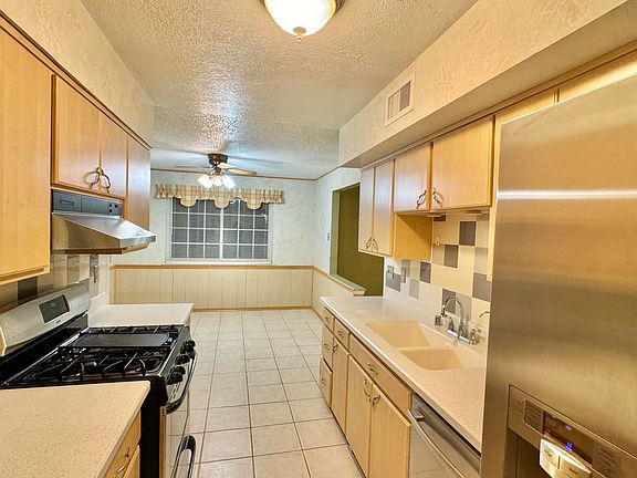 4th image of 3300 Menard Ln