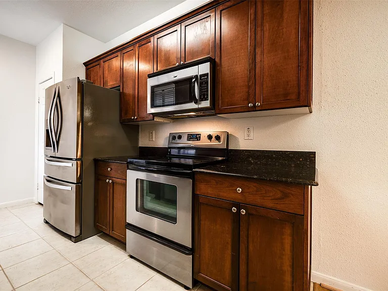 2255 Braeswood Park Dr #294 — Photo 9