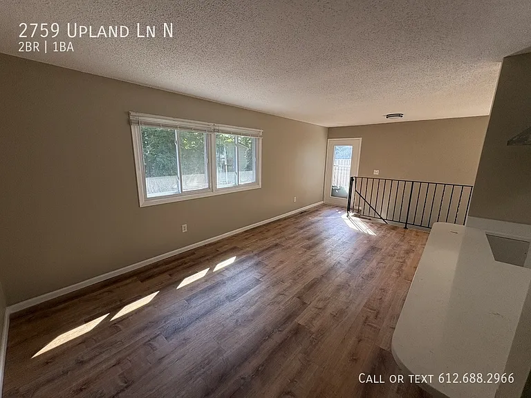 2759 Upland Ln N — Photo 3