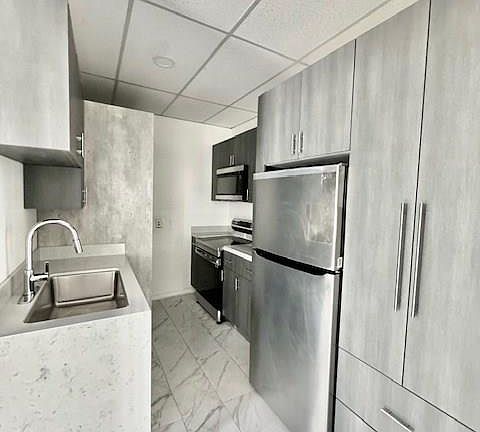 5th image of 801 International Blvd Suite B