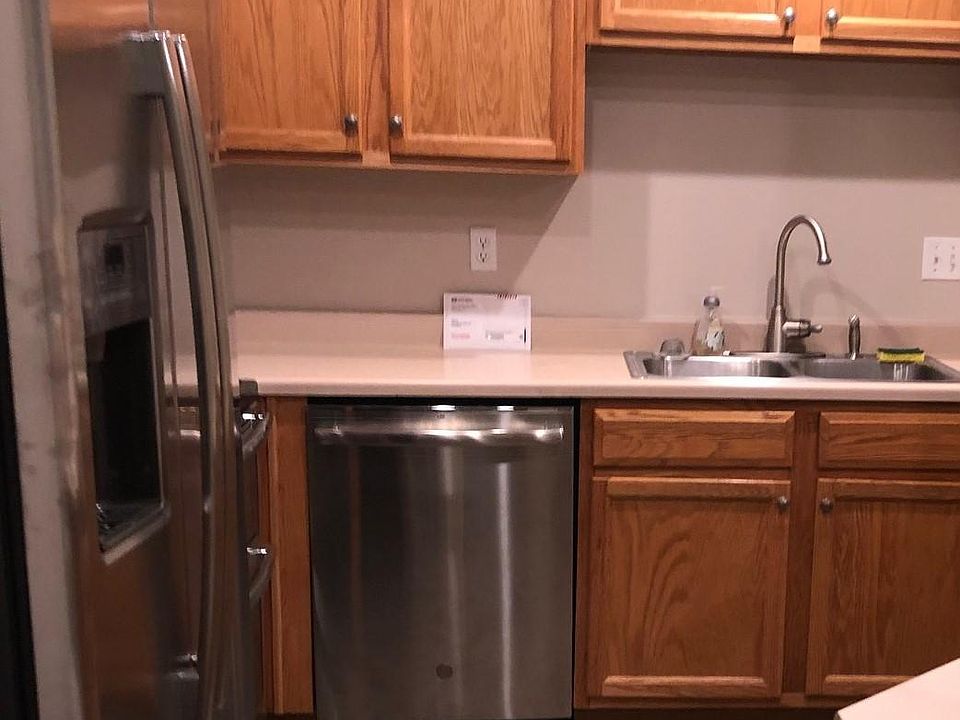 Kitchen Side by Side Refrigerator with Ice and Water dispenser