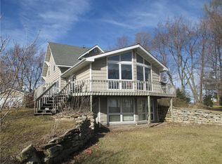 669 210th Ave, Pella, IA 50219