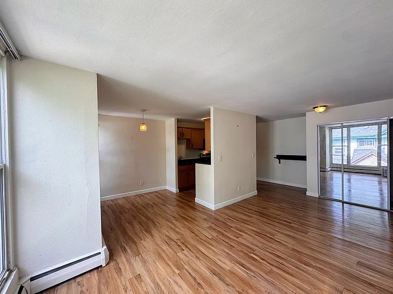405 6th Ave SE #309 — Photo 9