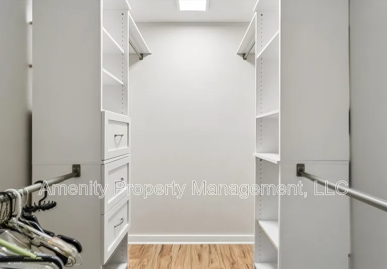 204 Granville Dr — Photo 15