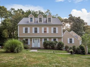 15 High Hill Cir, Madison, CT 06443