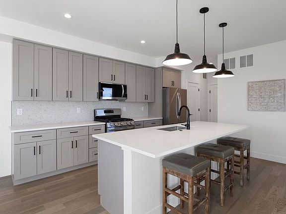 4th image of 4660 W 9th Ave