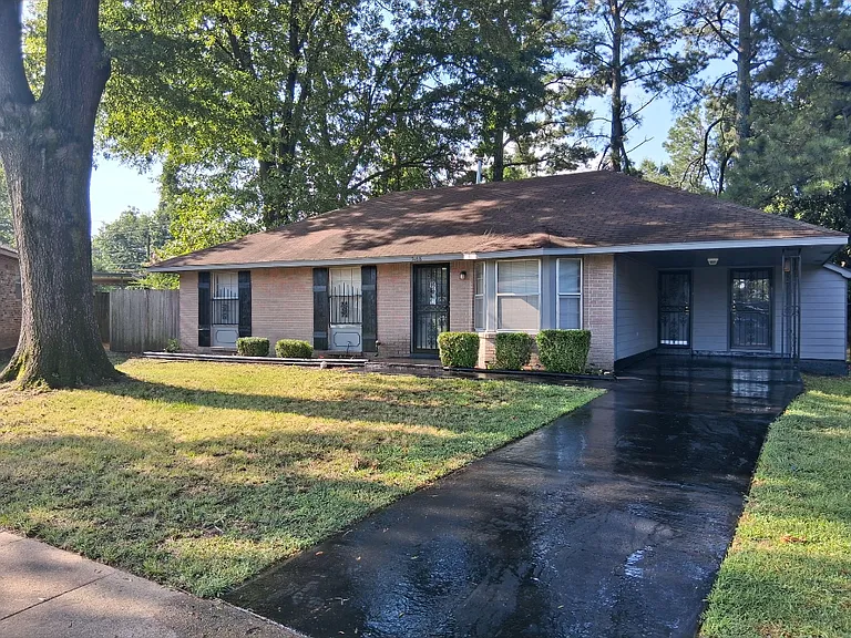 5168 Vickie Cv — Photo 1
