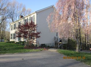 595 Devotion Rd, Baltic, CT 06330