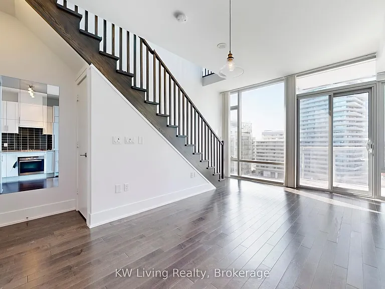 39 Queens Quay E #940 — Photo 8