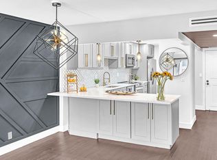 6 Royal Palm Way #202, Boca Raton, FL 33432