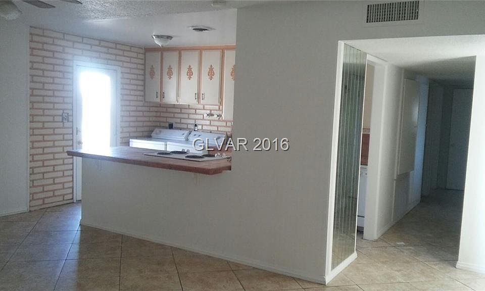 2nd image of 3169 Westfield Cir #0