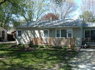 1003 Maple St, Cedar Falls, IA 50613