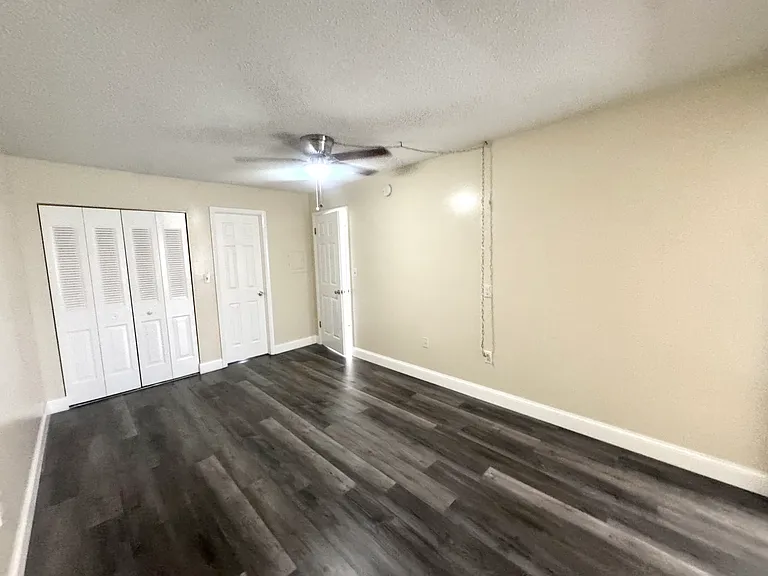 5060 76th Ave N #309 — Photo 16