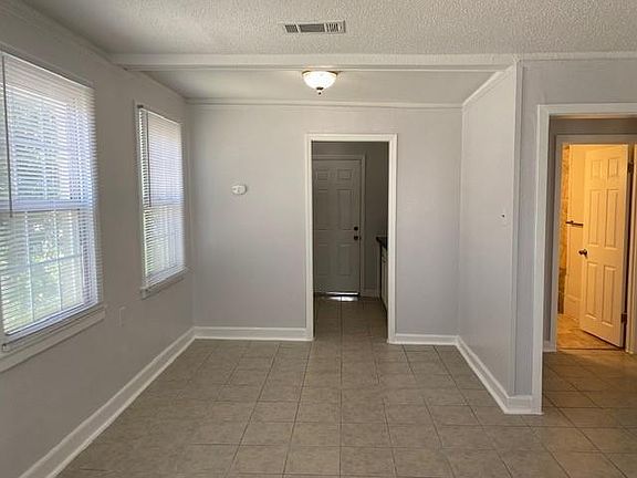 3rd image of 6219 Curie St