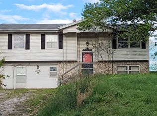 185 Park Blvd W, Ozark, MO 65721