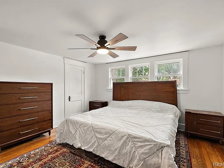 529 Hawthorn Ave — Photo 46
