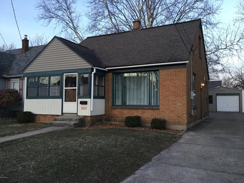 1st image of 1921 Alba Ave SW