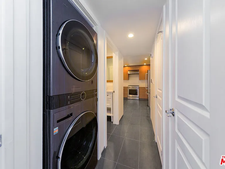1633 S Bentley Ave #203 — Photo 10