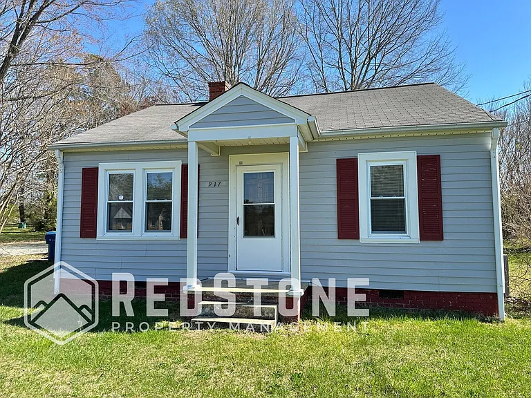 917 E Haggard Ave — Photo 1