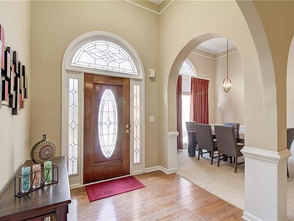 5th image of 2165 Peachford Ln