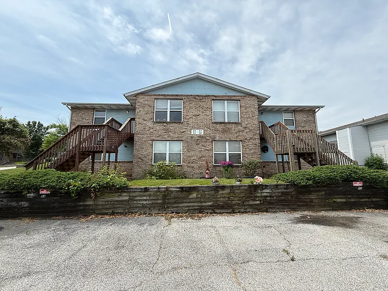 53 Hillside Ln #53 — Photo 1