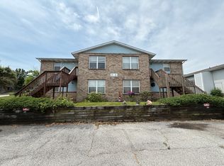 53 Hillside Ln #53, Belleville, IL 62223