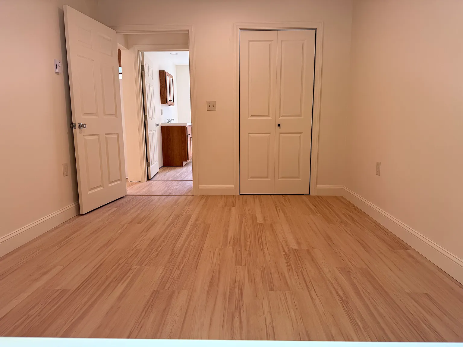 1 bed, 916 sqft, $1,575 — Photo 3