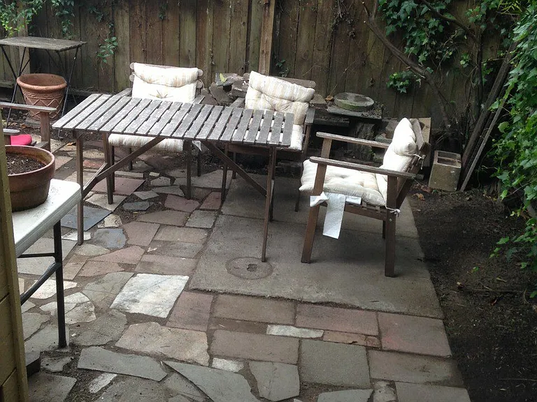 2034 Essex St #UPPER — Photo 2