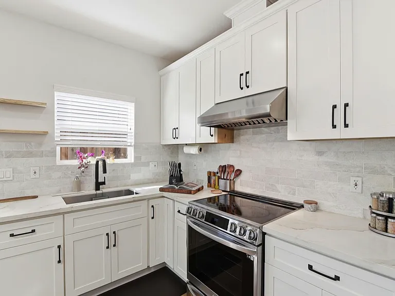 641 Toyon Ave #3 — Photo 5